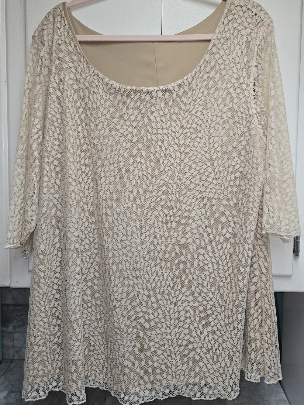 Women’s Lace Overlay Scoop Neck Top in Beige - Unbranded